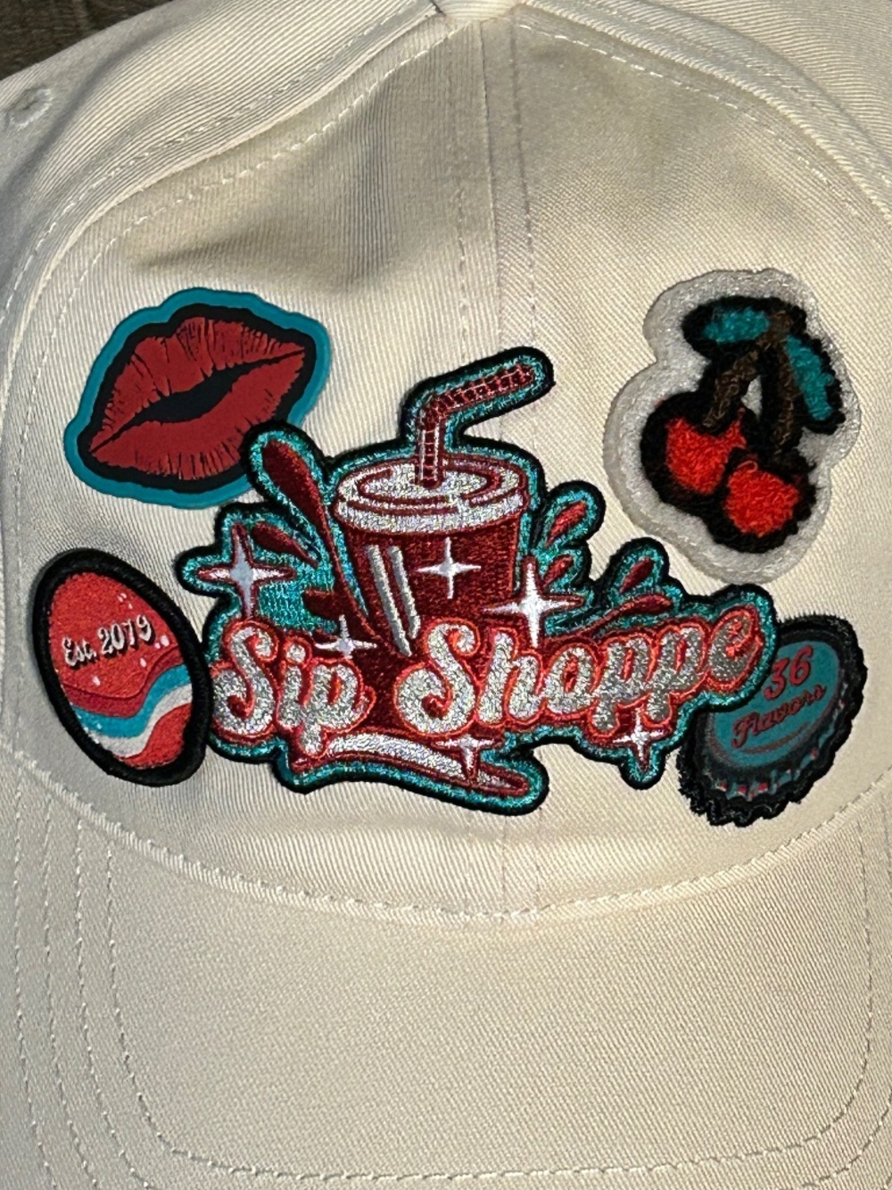 CAPAMERICA Cream Color Adjustable Unisex Baseball Cap Logo Graphic Print